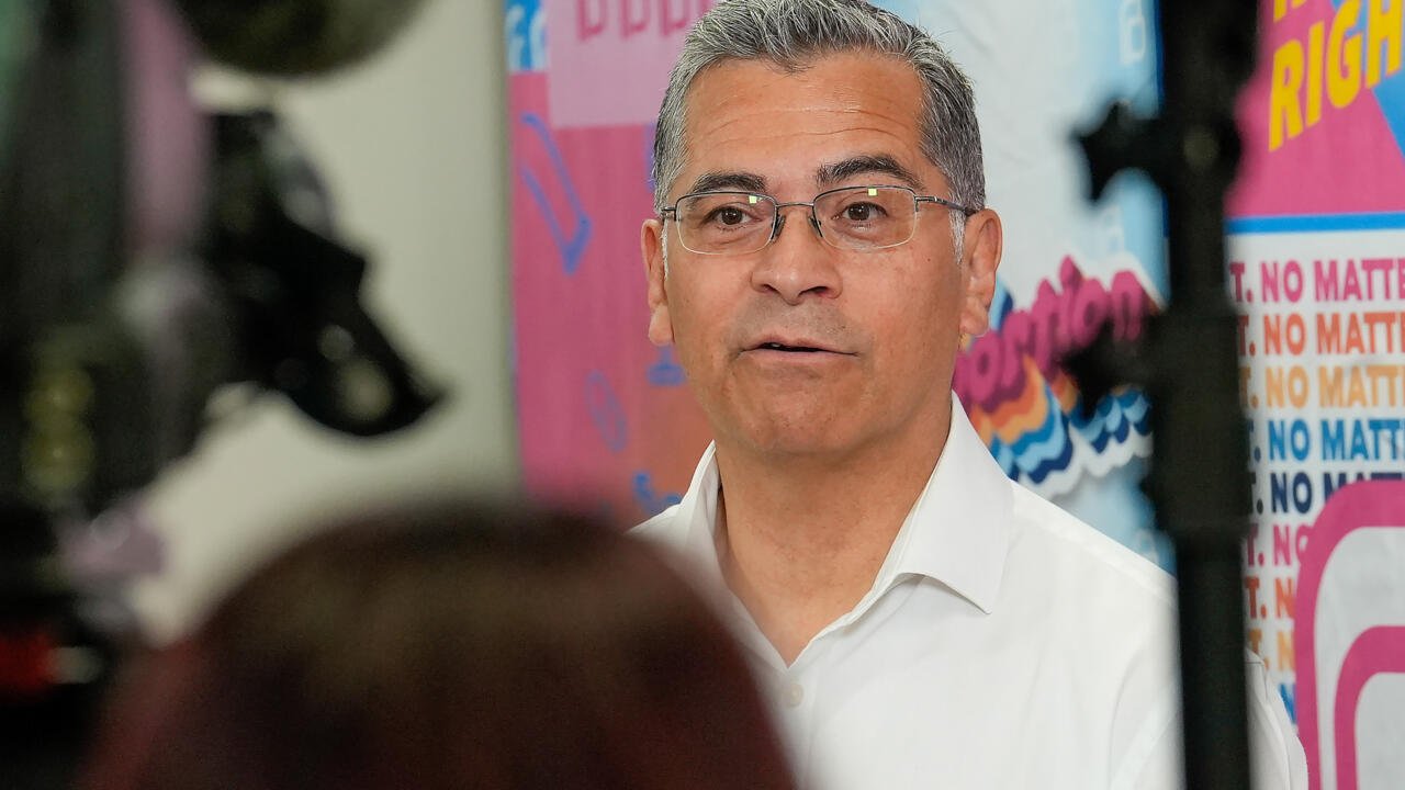 Californian elections test for divided Democrats on pivotal primary election day