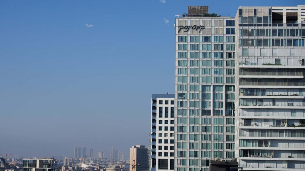 Israel shuts down following war flare-up with Iran