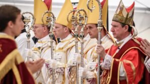 Traditionalist Catholic group appeals over excommunications