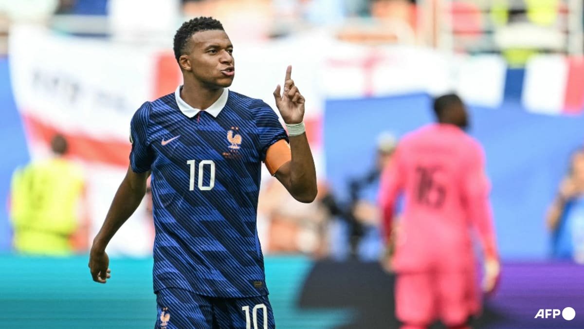 France’s Mbappe becomes World Cup’s all-time top scorer