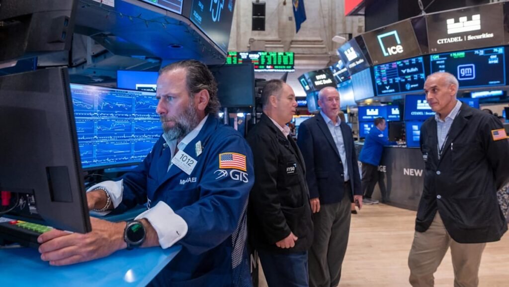 Stocks rise despite climbing oil prices