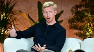 Reddit CEO says Google’s AI Overviews can’t replace ’10 blue links’ for referral traffic