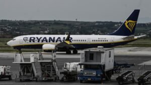 Ryanair profit slumps 34% as airlines brace for a ‘difficult winter’ amid Middle East crisis