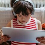 How to set healthy summer screen time limits for kids: ‘3 hours of anything is probably too much,’ says expert