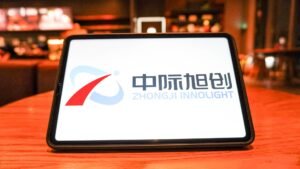 China AI supplier Zhongji Innolight slips in Hong Kong debut after $6.8 billion IPO