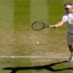 Zverev stands tall to see off Royer and reach Wimbledon third round