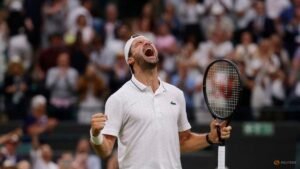 Fear is not a friend: Dimitrov banishes demons to stun Mensik