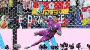 Paraguay’s Gill eyes France tie and return of sold jersey
