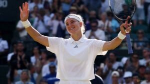 Muchova downs Osaka to set up Gauff semi