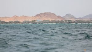Yemen’s Houthis threaten attacks on Saudi oil facilities