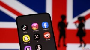 UK plans default midnight social media curfew for 16- and 17-year-olds