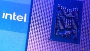 Intel turns to next-generation ASML tool to help make its laptop chips