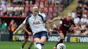 Bethany England joins Crystal Palace on two-year deal