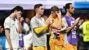 England’s bid to hang on blown apart by Argentina masterclass
