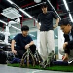 South Korea-US team unveils robotic technology that dresses the wearer