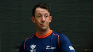 New Zealand batting coach Ronchi to quit after India series, join Melbourne Renegades