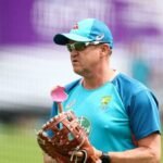 Flower rules himself out of contention as England test head coach