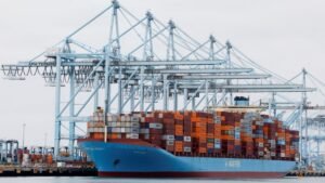 US import prices unexpectedly rise in June