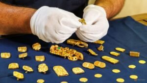 Byzantine gold objects help archaeologists uncover past of ship wrecked off Croatia