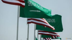 Iran war spreads to Red Sea and Caspian, Gulf quiet as US forgoes strikes