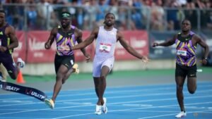 Lyles slams door on 100m field at US Championships