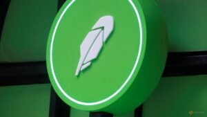Robinhood beats quarterly profit estimates as trading activity remains robust