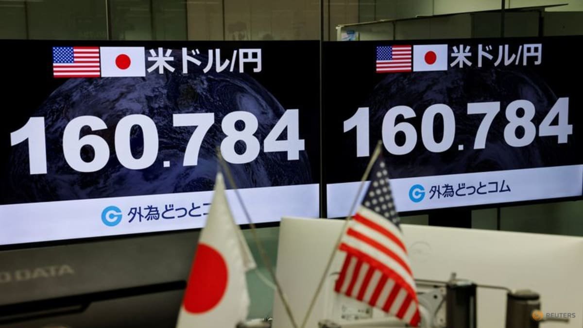 US Treasury informed banks that it may intervene in yen, source says