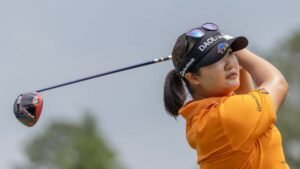 Ryu recovers from bad second-round start to take halfway lead at Women’s Open