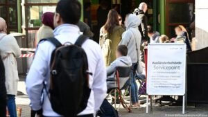 Why migrants come to Germany for work and then leave again