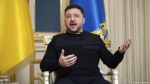 Zelenskyy talks with Trump envoys amid attacks on Russia