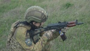 Ukraine recruits female prisoners for frontline fighting