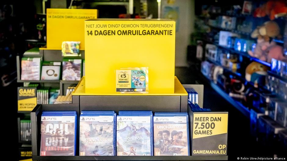 Sony to stop making PlayStation game discs as of 2028