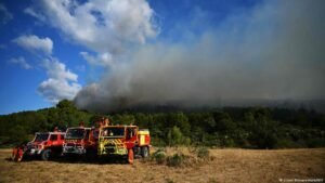 After heat wave: Wildfires ravage southern France