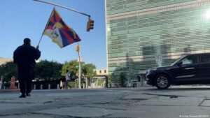 Man dies after setting himself on fire outside UN HQ
