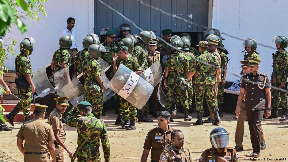 Sri Lanka prison clashes leave dozens dead