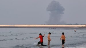 Iran war: US continues strikes as Trump reinstates blockade