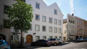 Austria turns Hitler’s birthplace into police station