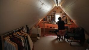 Close up – Tiny Rooms at Sky-High Prices – Berlin’s Rental Rip-Off