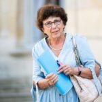 France: Environment minister quits over pesticide bill