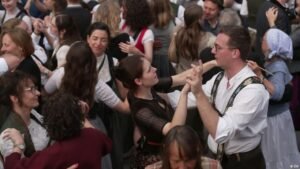 Dancing early risers: Munich‘s Kocherlball