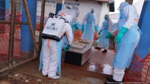 Congo Ebola death toll tops 1,400 as vaccine trials start