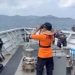 One dead, 24 missing after boat sinks in Indonesia: Rescuers