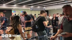 New EU system tripling time to get through border, airport boss says