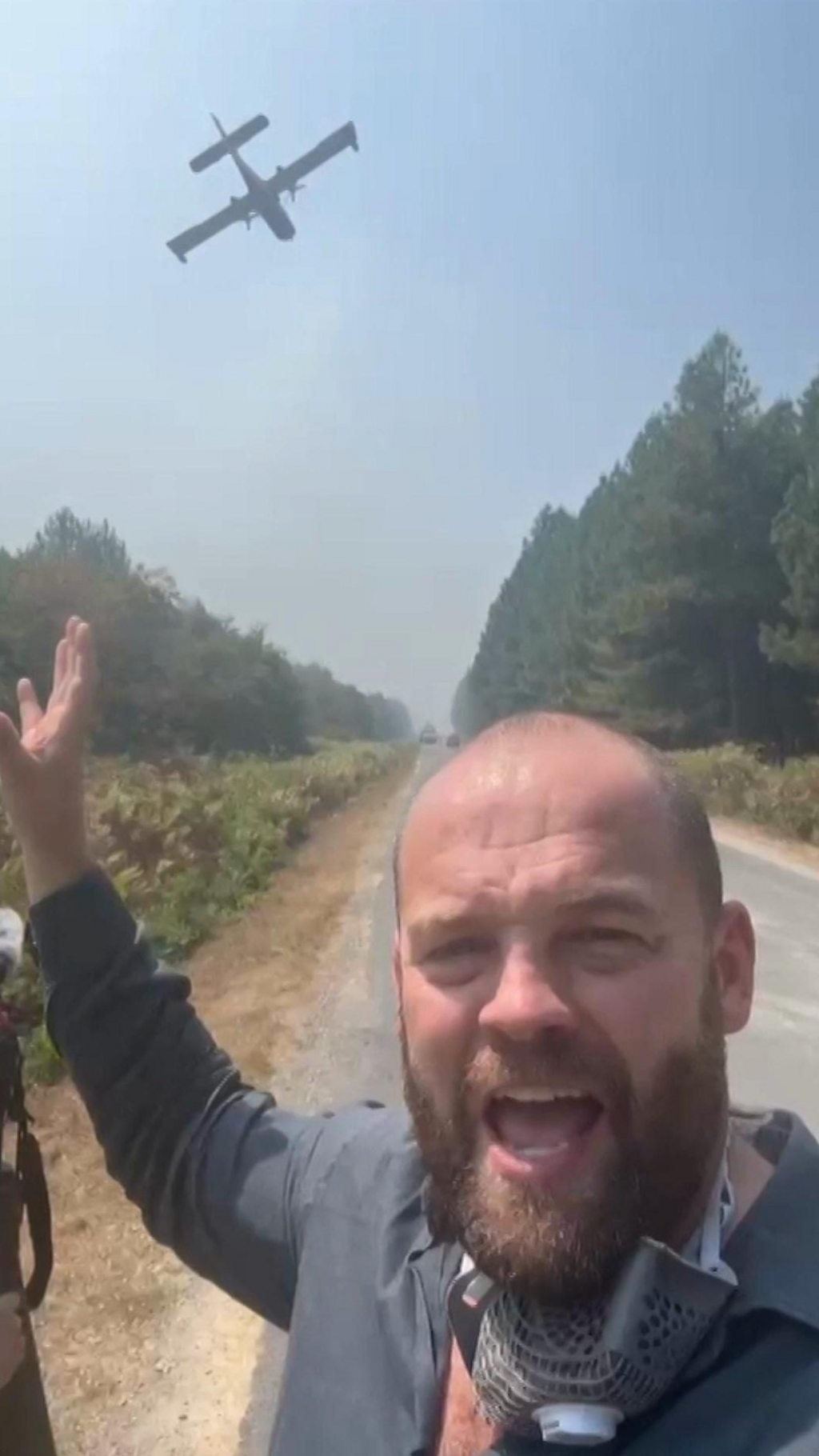 Planes dump water on French wildfires as temperatures rise