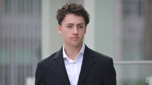 Teen who licked iJooz straw and returned it to vending machine gets S$600 fine