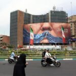 US, Iran keep up hostile rhetoric ahead of new sanctions