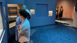 Thieves buy tickets before plundering necklace from Vienna museum