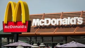Palantir earnings, McDonald’s new U.S. head, tiny ‘cars’ and more in Morning Squawk