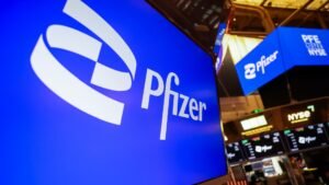 Pfizer tops estimates, hikes low end of revenue guidance on strength of Eliquis, other drugs