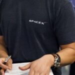 Stocks making the biggest moves midday: Palantir, Amazon, SpaceX, Sandisk, Snap & more